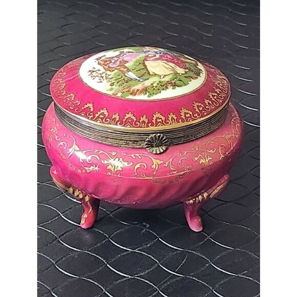 Vintage Limoges Porcelain Footed Trinket Box - Picture 1 of 8